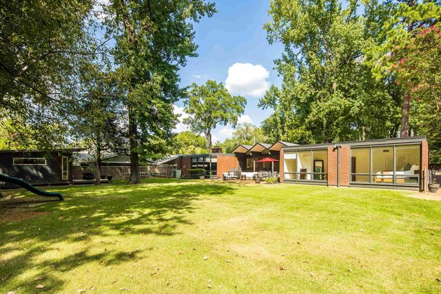 431 E ERWIN DR, Memphis, TN 38117