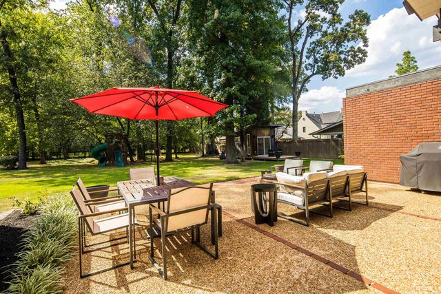 431 E ERWIN DR, Memphis, TN 38117