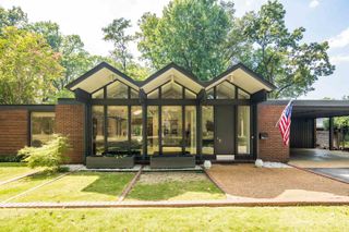 431 E ERWIN DR, Memphis, TN 38117
