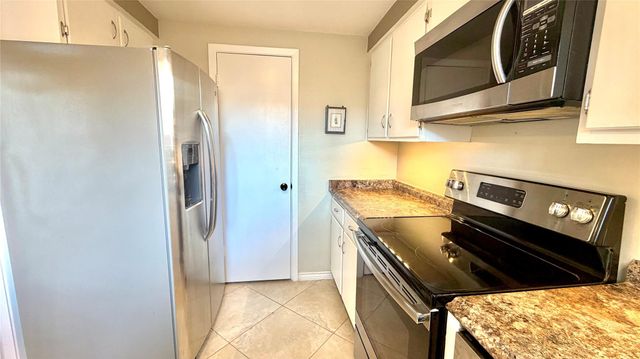 11710 Southlake Drive 16, Houston, TX 77077