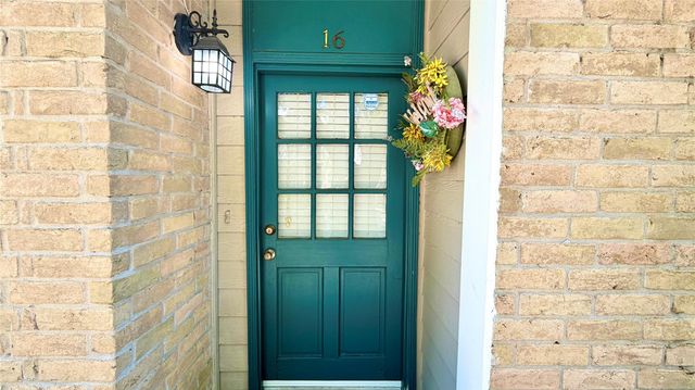11710 Southlake Drive 16, Houston, TX 77077