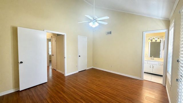 11710 Southlake Drive 16, Houston, TX 77077