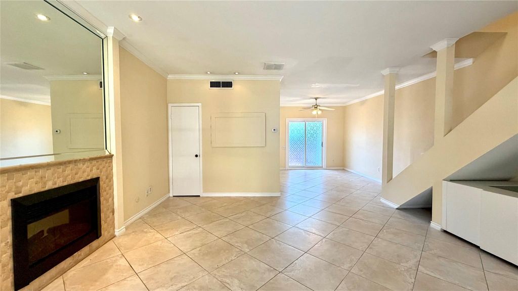 11710 Southlake Drive 16, Houston, TX 77077