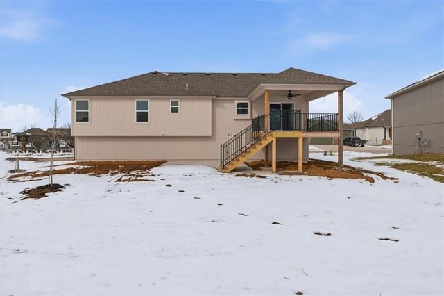 22915 S Ridgeview Drive, Peculiar, MO 64078