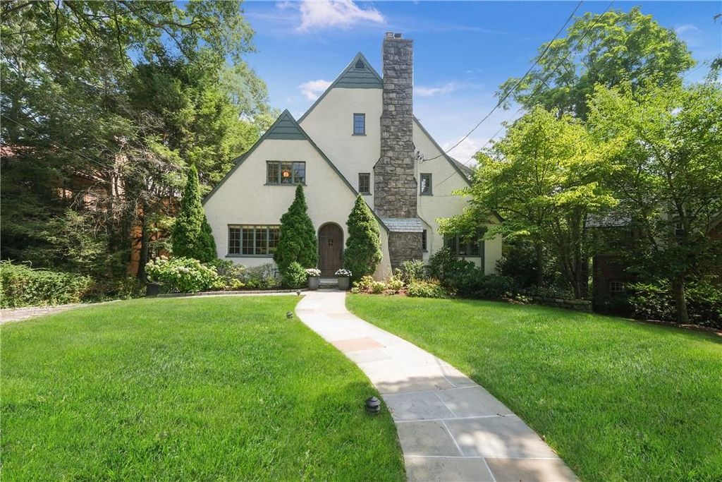 4 Ridgecrest E, Scarsdale, NY 10583