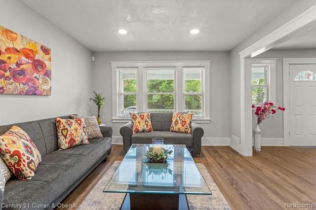 3917 Bewick Street, Detroit, MI 48214