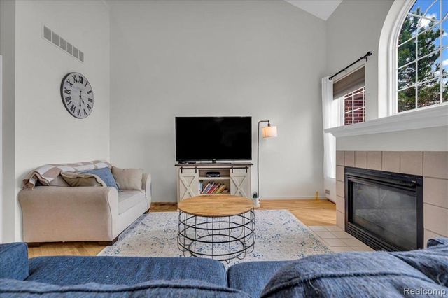 513 Concord Drive, Canton, MI 48188
