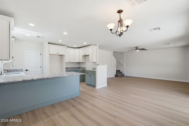 1340 E PRYOR Road, San Tan Valley, AZ 85140