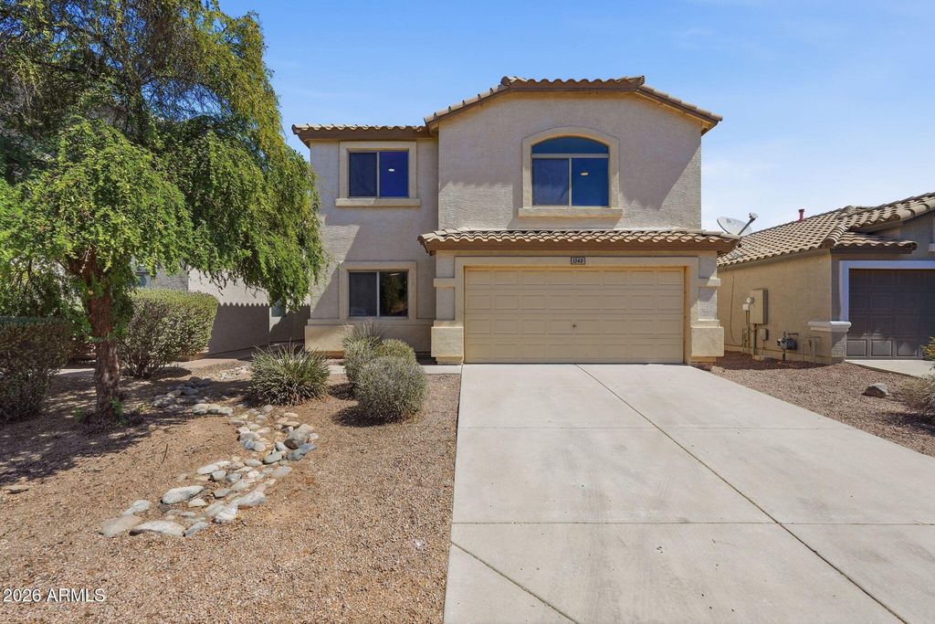 1340 E PRYOR Road, San Tan Valley, AZ 85140