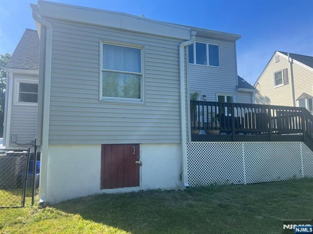 6 Cedar Street, Pompton Lakes, NJ 07442