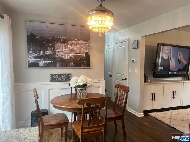6 Cedar Street, Pompton Lakes, NJ 07442