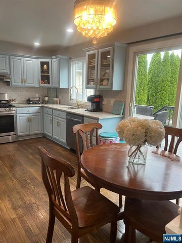 6 Cedar Street, Pompton Lakes, NJ 07442