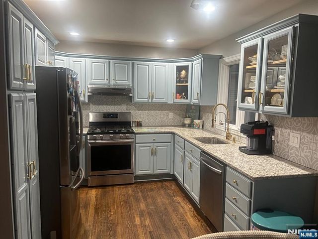 6 Cedar Street, Pompton Lakes, NJ 07442