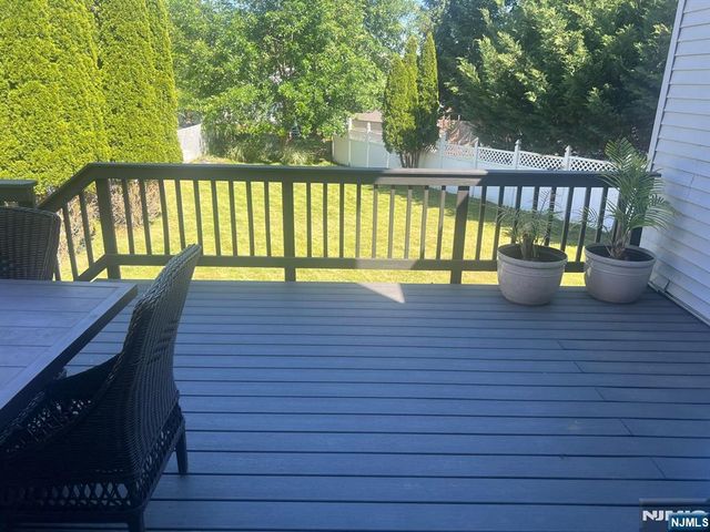 6 Cedar Street, Pompton Lakes, NJ 07442