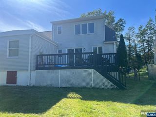 6 Cedar Street, Pompton Lakes, NJ 07442