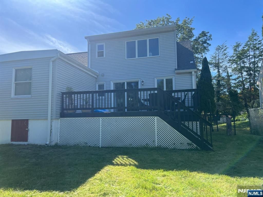 6 Cedar Street, Pompton Lakes, NJ 07442