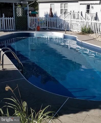 13 POWDER LN, Burlington, NJ 08016