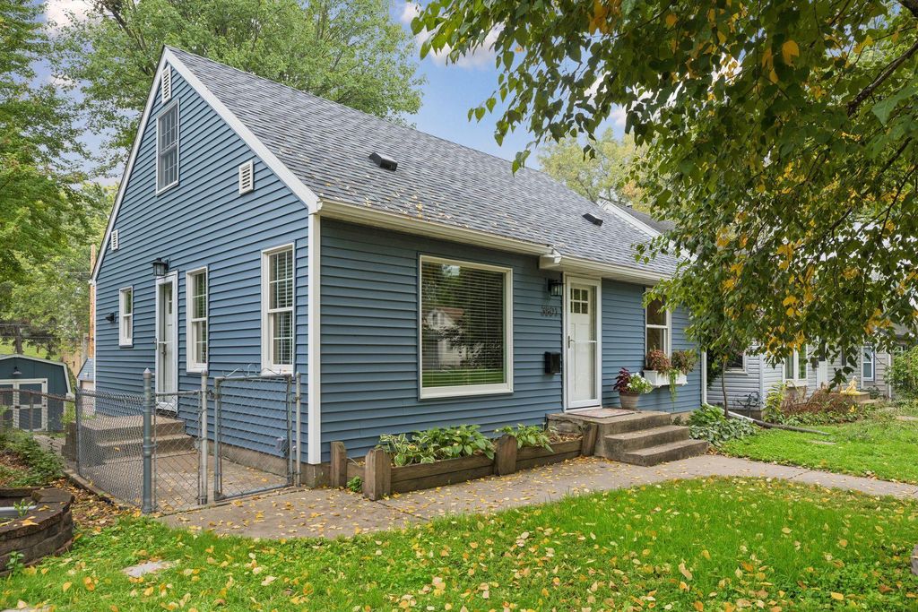 3801 26 1/2 Avenue N, Robbinsdale, MN 55422 — exterior