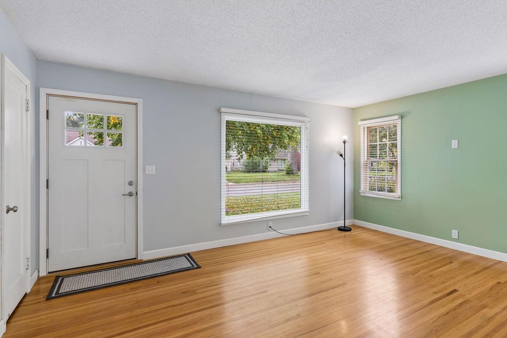 3801 26 1/2 Avenue N, Robbinsdale, MN 55422 — photo 4