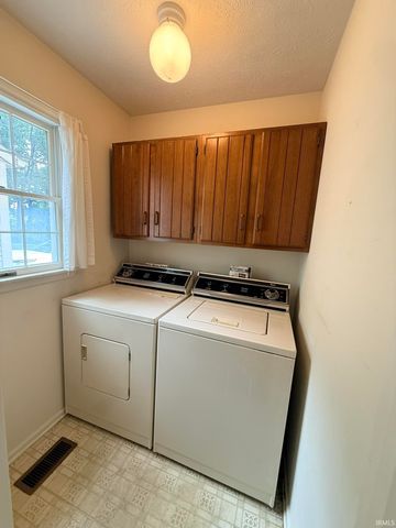 2629 E Windermere Woods Drive, Bloomington, IN 47401