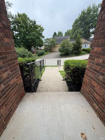 2629 E Windermere Woods Drive, Bloomington, IN 47401