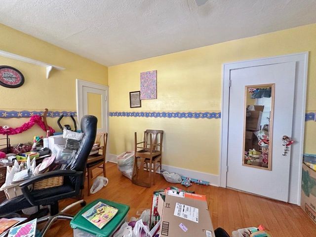 301 8th St NW, Minot, ND 58703