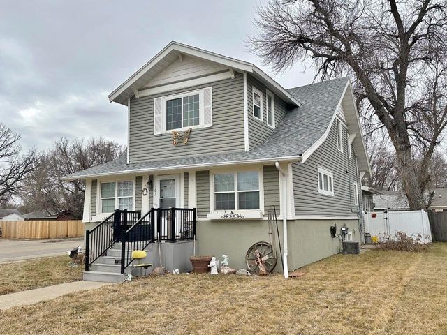 301 8th St NW, Minot, ND 58703