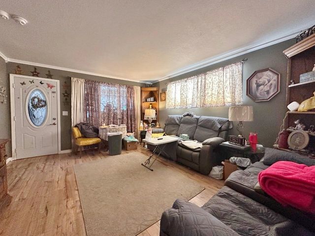 301 8th St NW, Minot, ND 58703