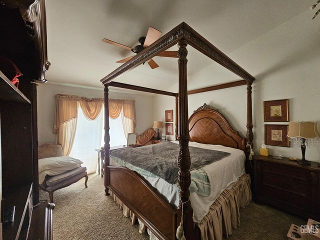 4102 Sierra Redwood Drive, Bakersfield, CA 93313