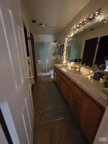 4102 Sierra Redwood Drive, Bakersfield, CA 93313