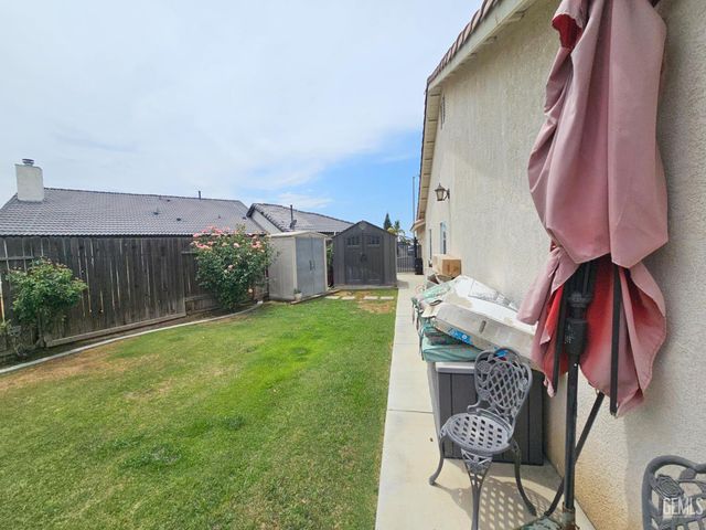 4102 Sierra Redwood Drive, Bakersfield, CA 93313