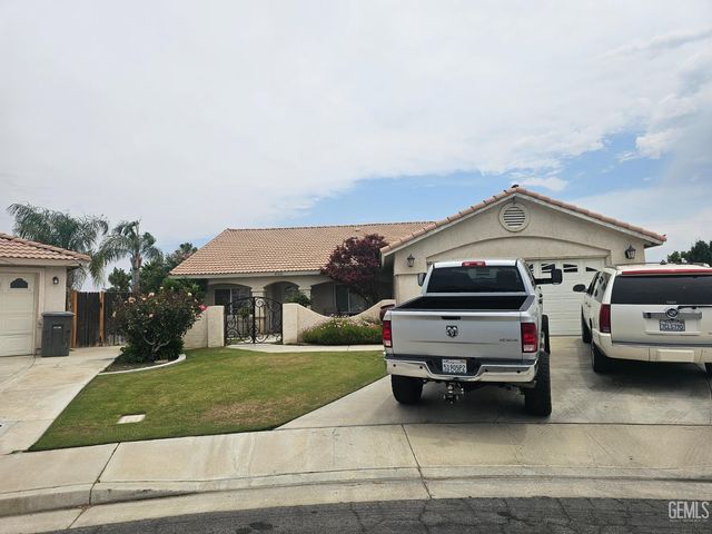 4102 Sierra Redwood Drive, Bakersfield, CA 93313