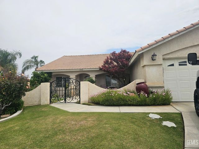 4102 Sierra Redwood Drive, Bakersfield, CA 93313