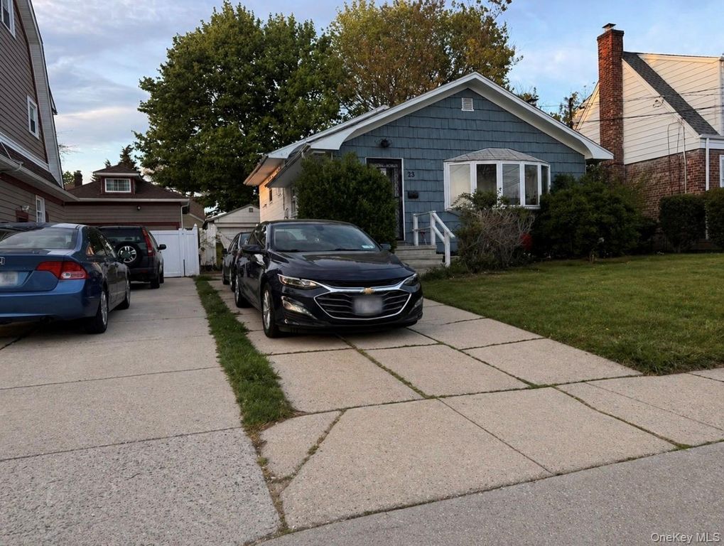 23 Allen Street, Hempstead, NY 11550