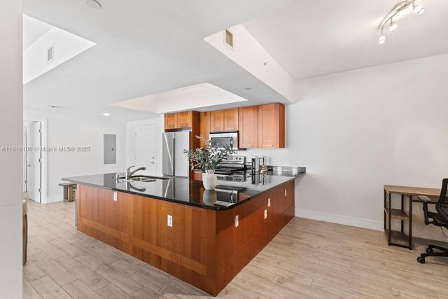 4100 SALZEDO ST 1009, Coral Gables, FL 33146