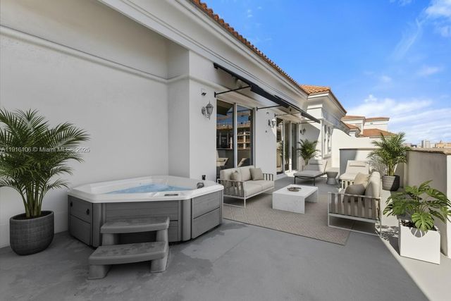 4100 SALZEDO ST 1009, Coral Gables, FL 33146