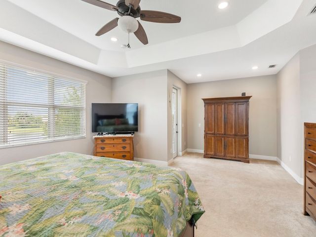 1902 Grey Falcon Circle SW, Vero Beach, FL 32962