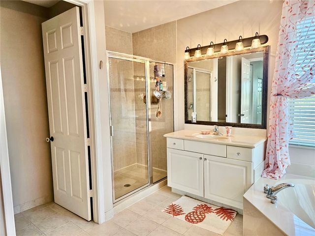 1902 Grey Falcon Circle SW, Vero Beach, FL 32962