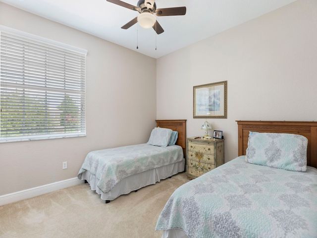 1902 Grey Falcon Circle SW, Vero Beach, FL 32962