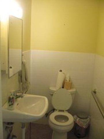 138 W Irving Park Road 1, Wood Dale, IL 60191