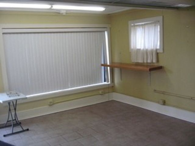 138 W Irving Park Road 1, Wood Dale, IL 60191