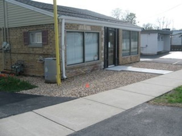138 W Irving Park Road 1, Wood Dale, IL 60191