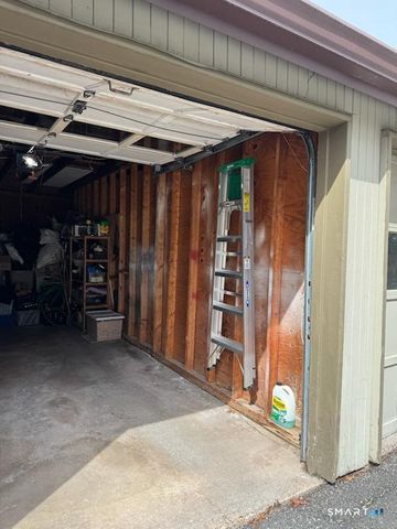 24 Fox Run, Woodbury, CT 06798