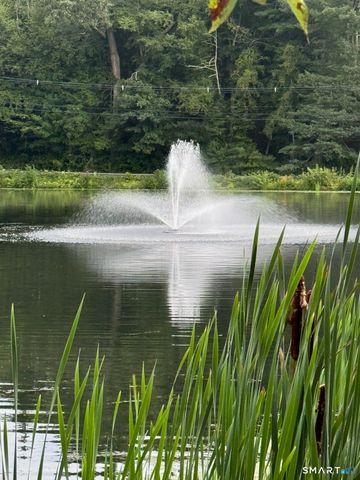 24 Fox Run, Woodbury, CT 06798