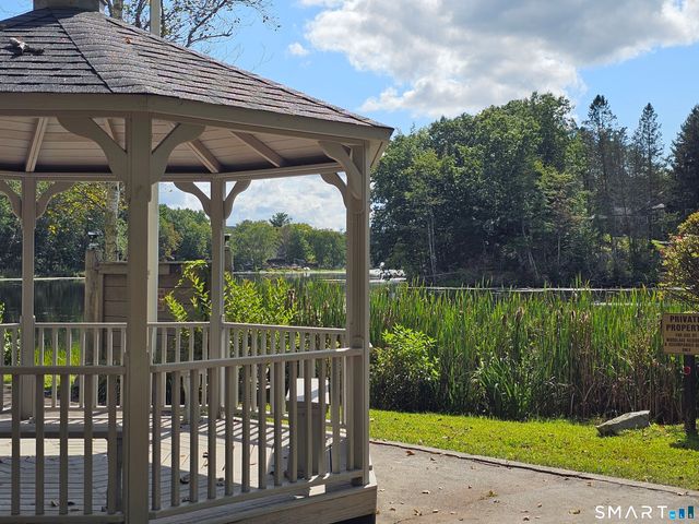 24 Fox Run, Woodbury, CT 06798