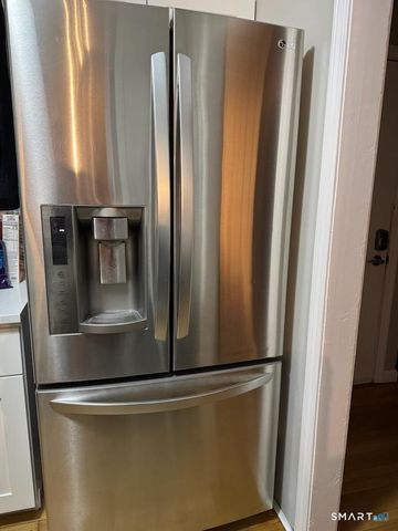 24 Fox Run, Woodbury, CT 06798