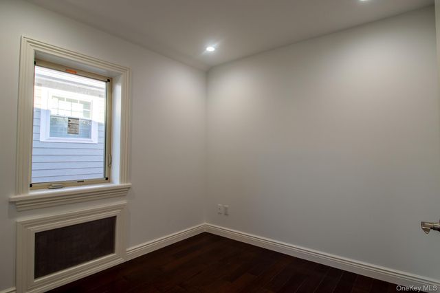 924 129th Street, College Point, NY 11356