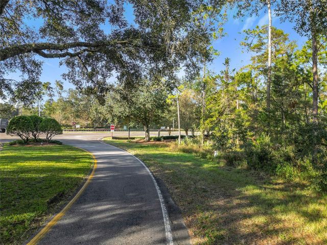 1 OAK VILLAGE BOULEVARD, Homosassa, FL 34446