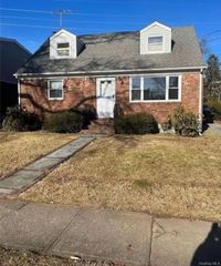 63 Madison Avenue, Westbury, NY 11590