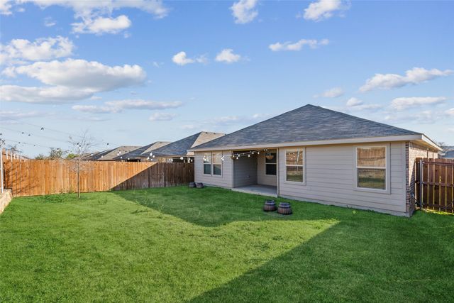 424 Amory Street, Azle, TX 76020